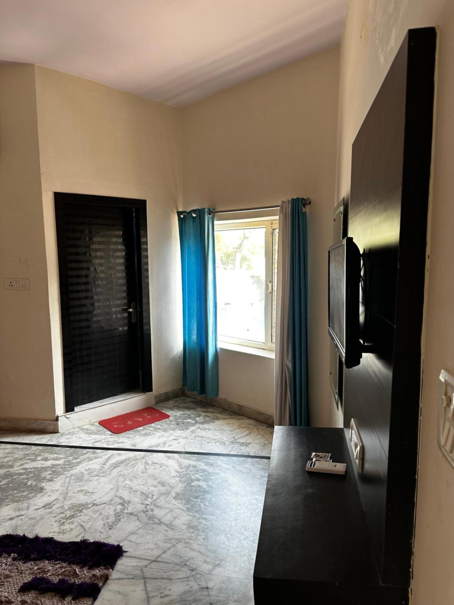 Taj Castle A Boutique Homestay 아그라 외부 사진