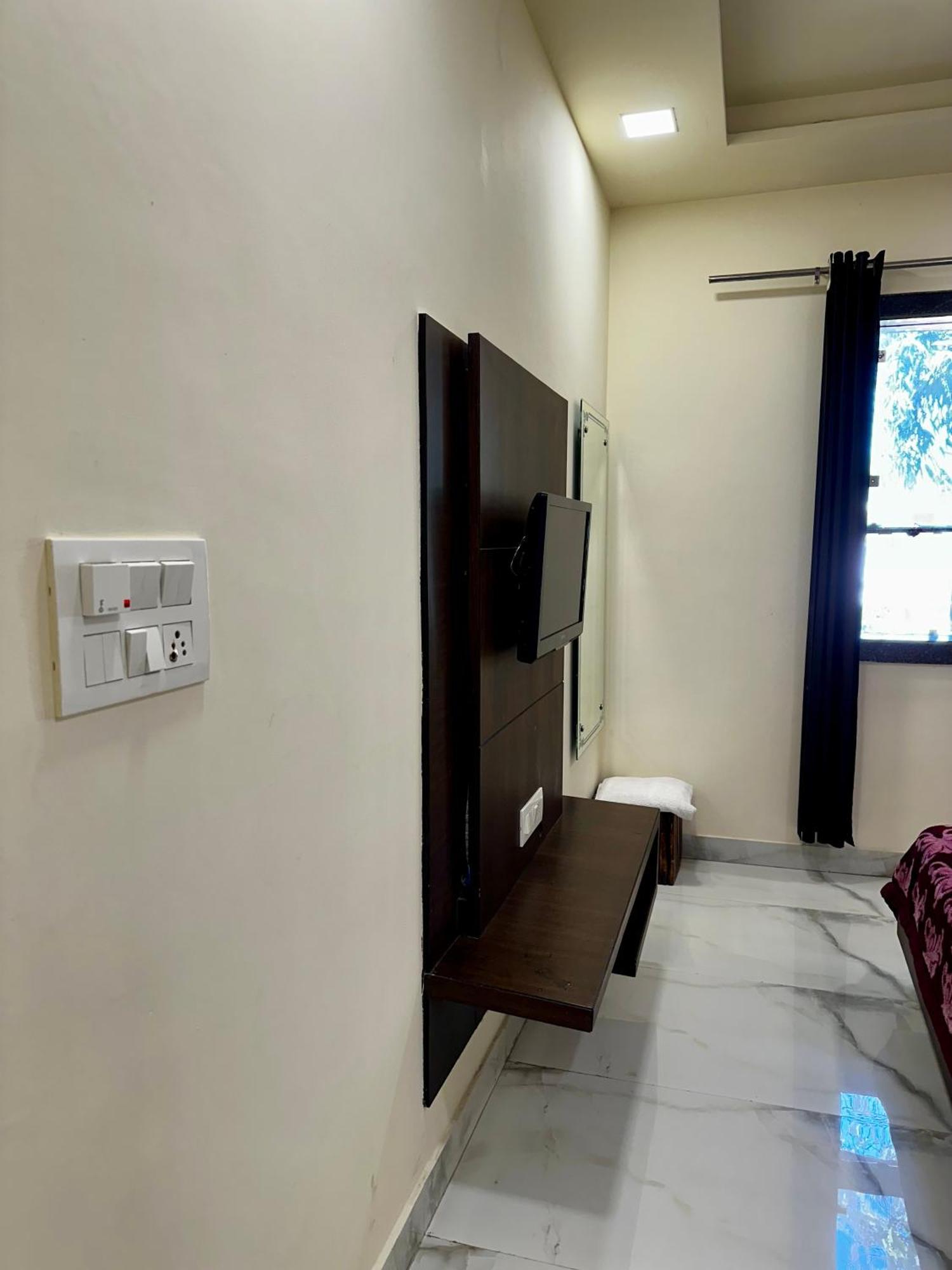 Taj Castle A Boutique Homestay 아그라 외부 사진